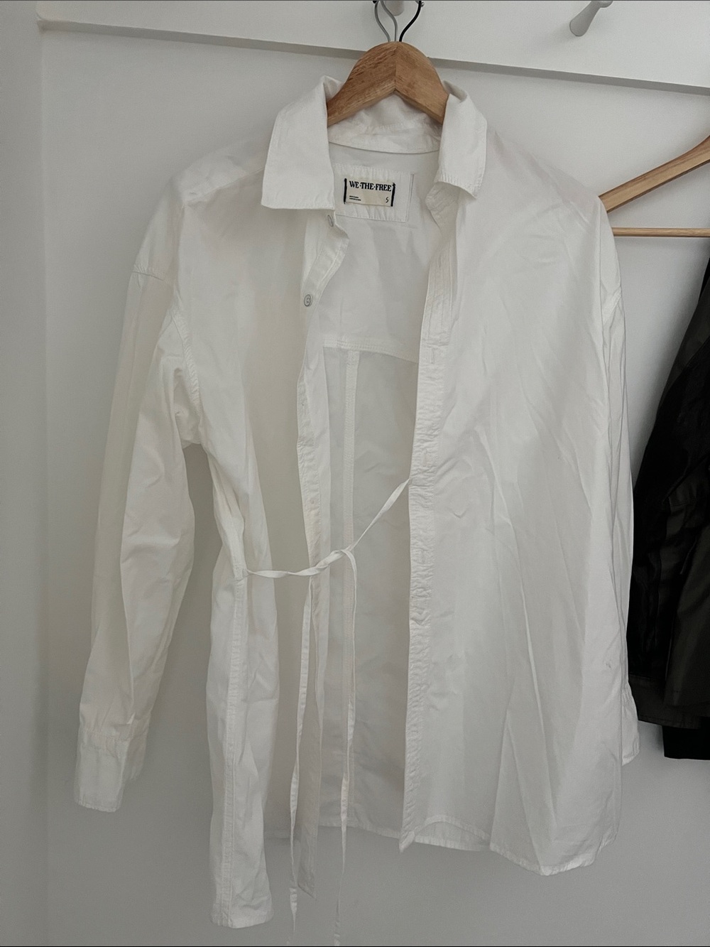 WE THE FREE oversized white cotton excellent front button and tie top S